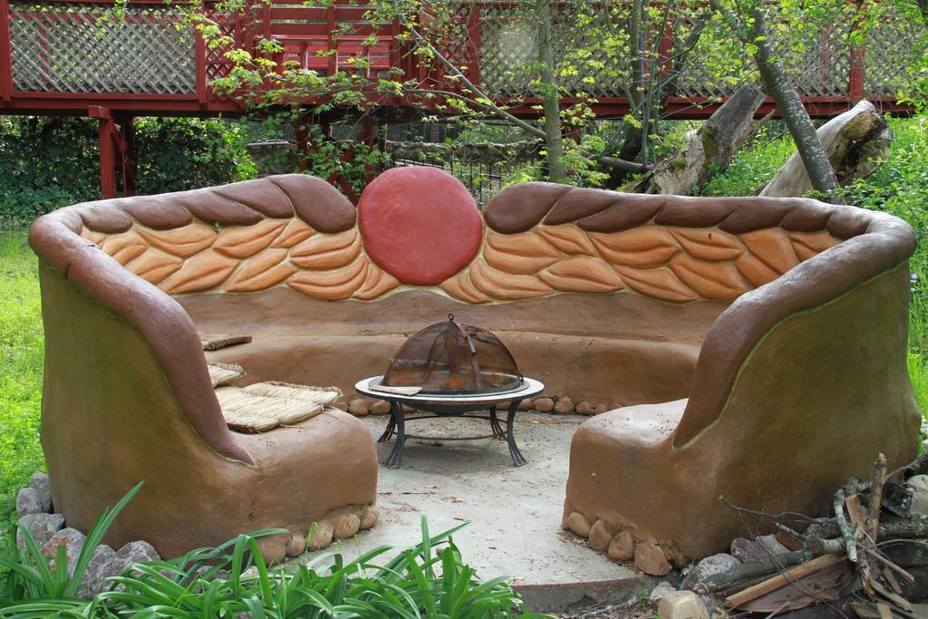 מלון גייזרוויל Hobbit Hut מראה חיצוני תמונה